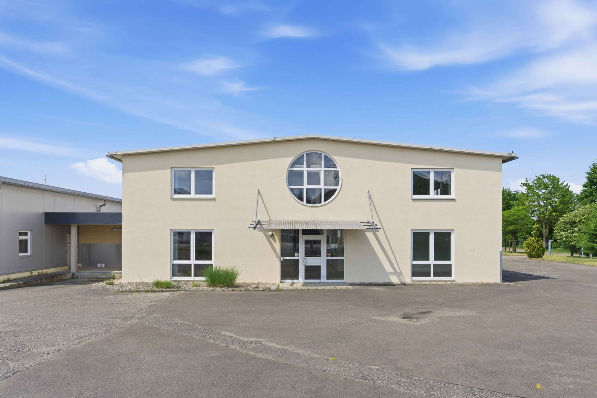 Großflächig! Gewerbehalle mit einzigartiger Raumaufteilung